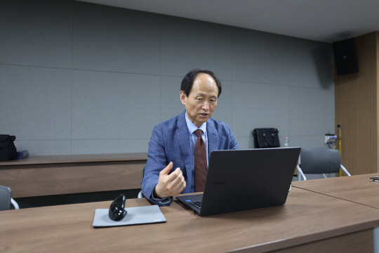 김화종 한국제약바이오협회 K-멜로디 사업단장이 '국민신약배당 정책 제안' 관련 온라인 간담회에서 발언하고 있다. 한국제약바이오협회 제공